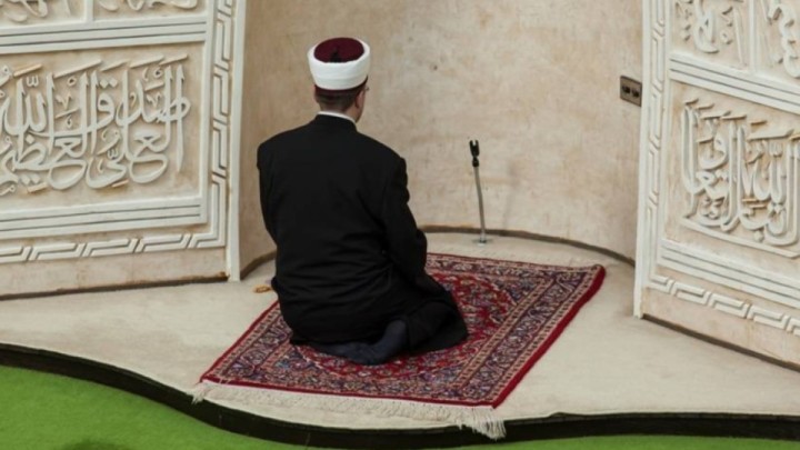 Енді имамдарды балағаттағандар жауапкершілікке тартылады: ҚМДБ ескертуі