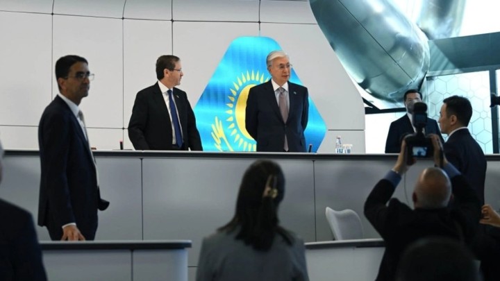 Қазақстан мен Израиль президенттері Alem.ai Халықаралық ЖИ орталығына барды