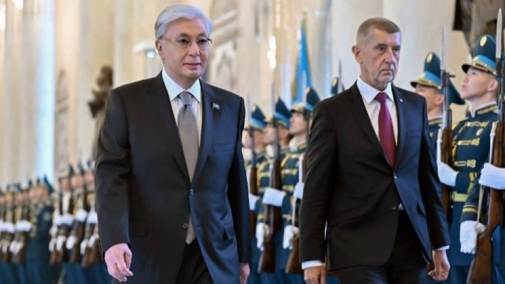 Тоқаев Ақордада Чех Республикасының Премьер-министрі Андрей Бабишті қарсы алды