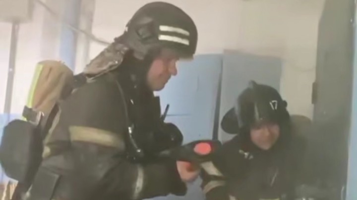 Астанада пәтерден өрт шығып, 25 адам эвакуацияланды
