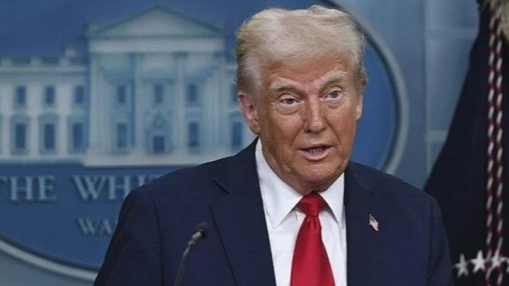 Трамп: АҚШ келіссөз аяқталғанға дейін Ормуз бұғазы арқылы кемелер транзитін тоқтатады