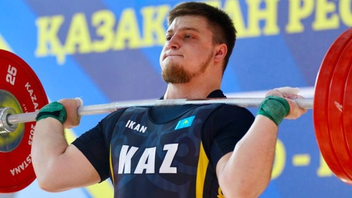 Әлем чемпионы Артем Антропов ел біріншілігінде жаңа рекорд орнатты