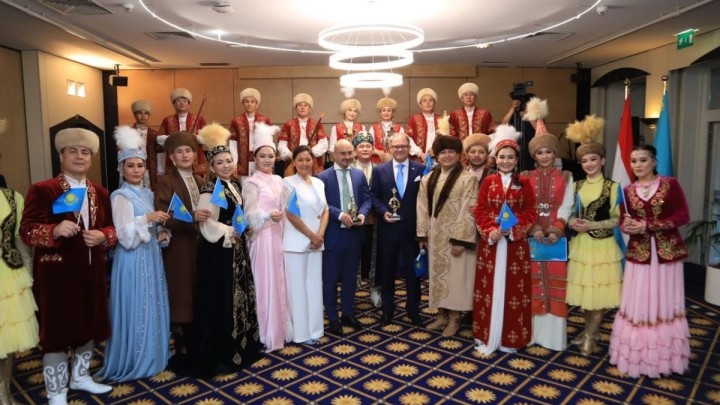 Сыр өнерпаздары Люксембургте қазақ мәдениетін дәріптеді