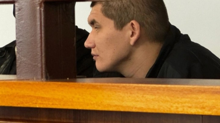 Бір отбасының өлімі: екі мүрде табылған үйдің иесіне жалдау ақысы бейтаныс адамнан түсіп отырған