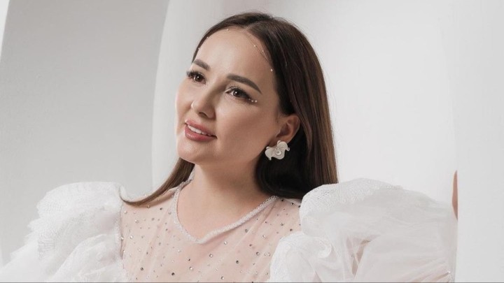 "Мұндай қадамды ешкім күтпеді": Әнші Жазира Байырбекова өзінің тегін өзгертті (ФОТО)