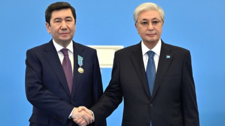 Президент AMANAT партиясының бұрынғы төрағасы Ерлан Қошановқа алғыс айтты