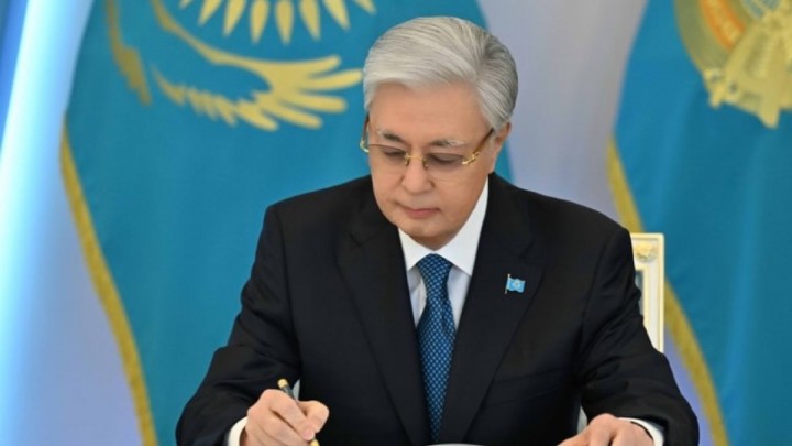 Президент бірқатар заңға қол қойды