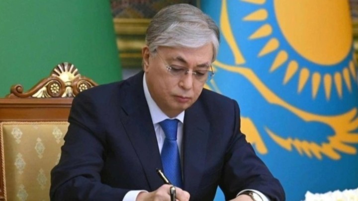 Президент «Қазақстан Халық Кеңесінің кейбір мәселелері туралы» Жарлыққа қол қойды