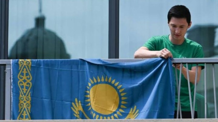 Үкімет Мемлекеттік туға қатысты жаңа ереже қабылдады