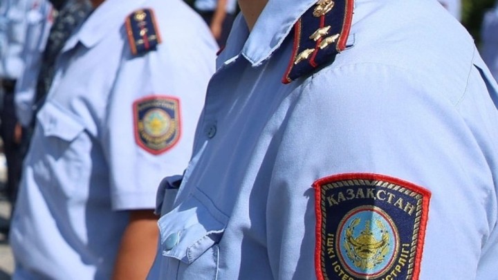 Полицейлер енді шетелдіктердің Қазақстанда заңды жүргенін тексеруге міндетті