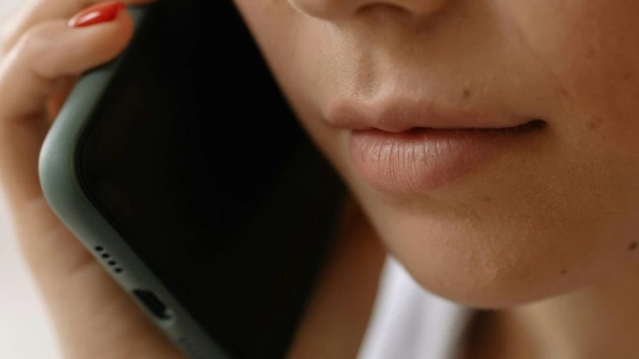 Енді ресми ұйымдар қоңырау шалғанда атауы автоматты түрде көрсетіледі
