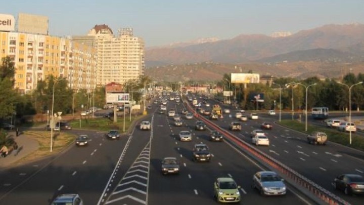 Алматыда жол апаты болып, екі адам жарақат алды