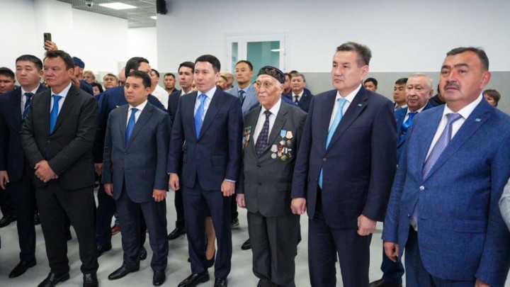 Өскеменде тәулігіне 2 мыңнан астам жолаушыға қызмет көрсететін жаңа вокзал ашылды