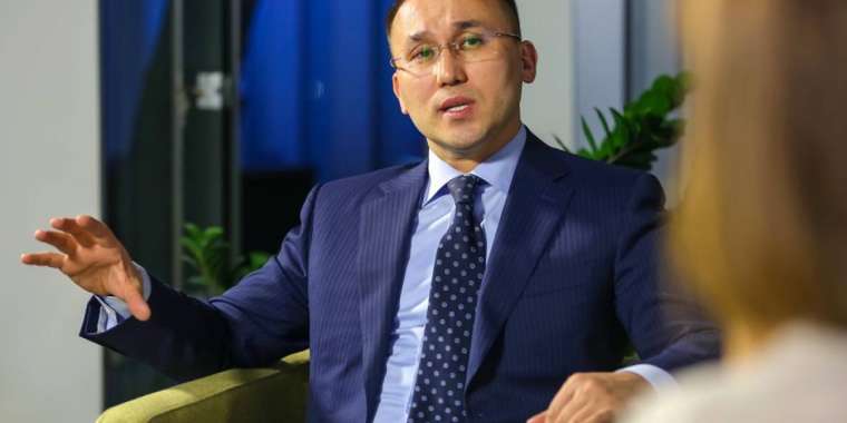 Министр алматылықтармен митинг мәселесін талқылады