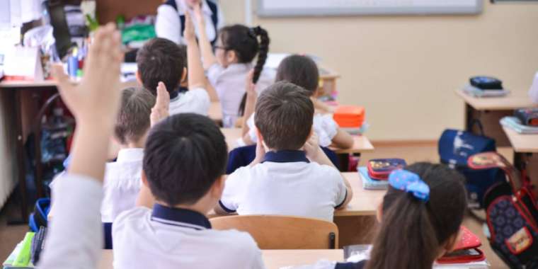 Қазақстан 12 жылдық білім беруге қашан көшеді?