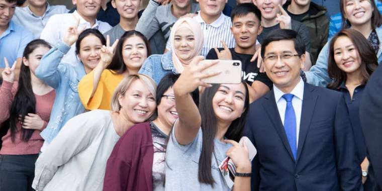 "2023 жылы ұстаздардың айлығы 550 мыңға жетпек"