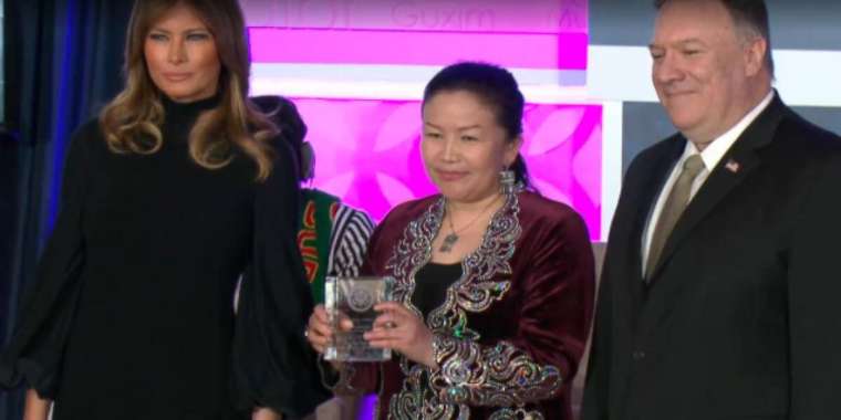 Қытай елшісі: АҚШ-тың Сайрагүлді марапаттауы – барып тұрған арандату