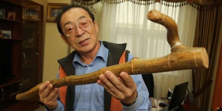 Театрланған көріністер түбімізге жетеді