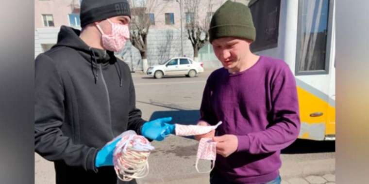 Волонтерлердің фронт-офисі 500 мың маска таратады