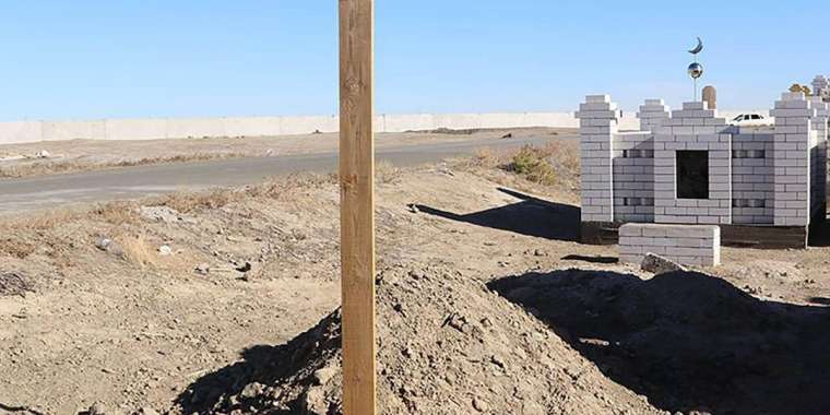 Коронавирустан қайтыс болған кісіні бес-ақ адам жерлей алады