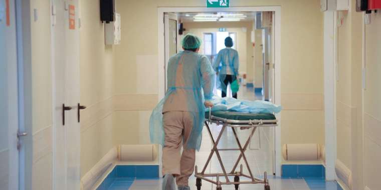 Үш қаланың дәрігерлері коронавирусты жұқтырған