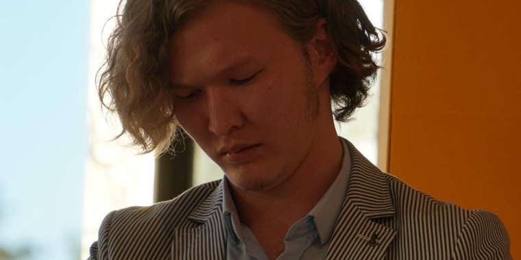 Күлкісінен кептерлер үркіп қашқан - Дориан...