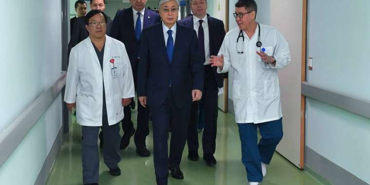 Вирус жұқтырған дәрігерлерге Тоқаев араша түсе ме?