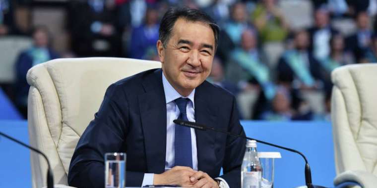 Індеттегі фестиваль: Сағынтаевтың сөзін құлақтарына қыстырмапты