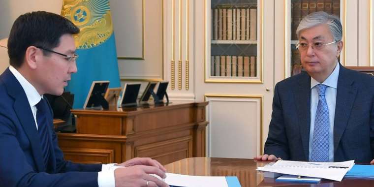 Президент Мәмидің күйеубаласына ескерту жасады