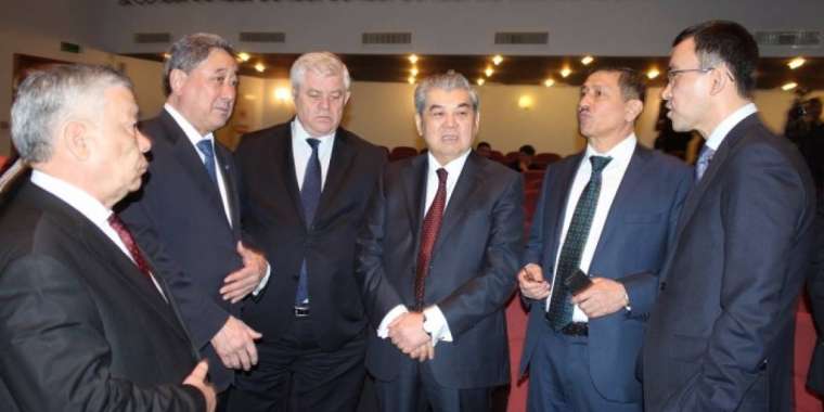 Депутаттар демалсын