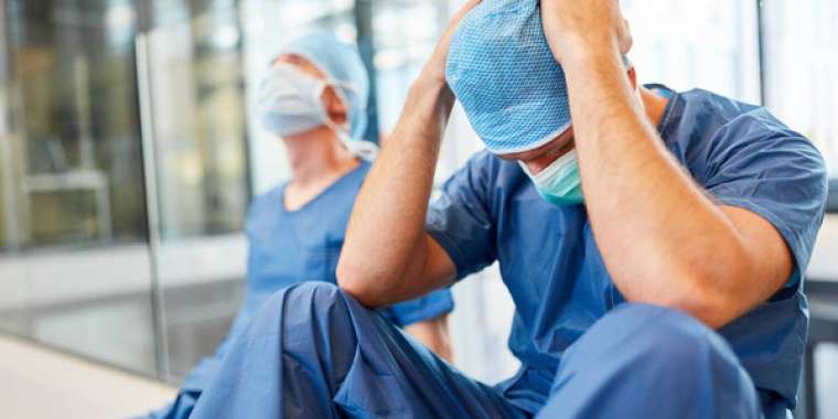 Үкімет ай қарап отыр ма: 187 мың науқастың көз жасы