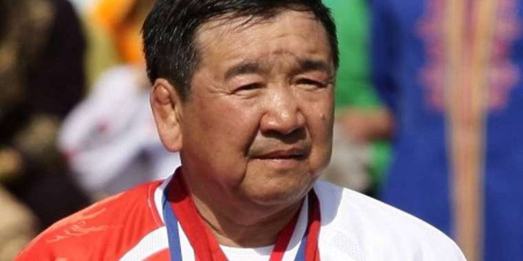 Жақсылық Үшкемпіров қайтыс болды