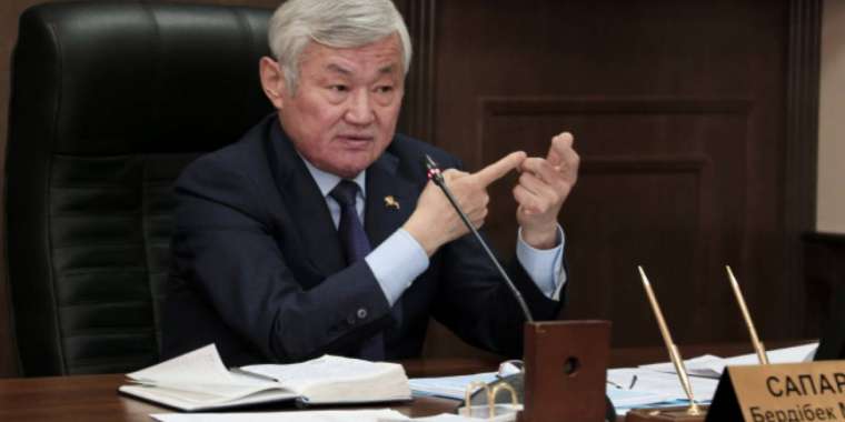 Сапарбаев 61 млрд теңгені қалай игеріп жүргенін айтты