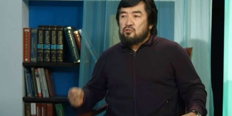 Б. Тілеухан: Жағымпаздықтың үш түрі болады...