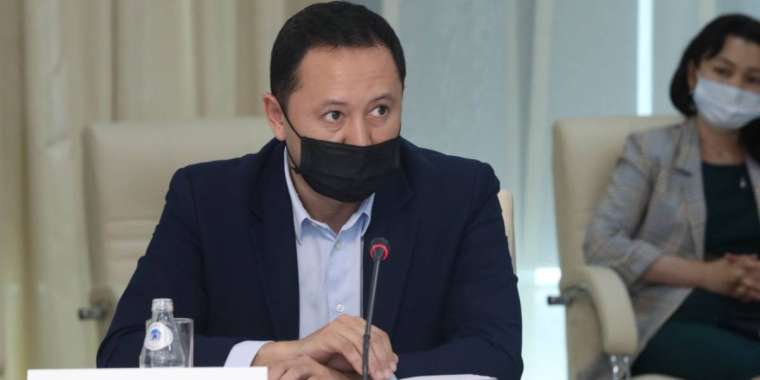 Праймеризге келген жастар билікті ішінен өзгертеді деп сенемін – Бағдат Қожахметов