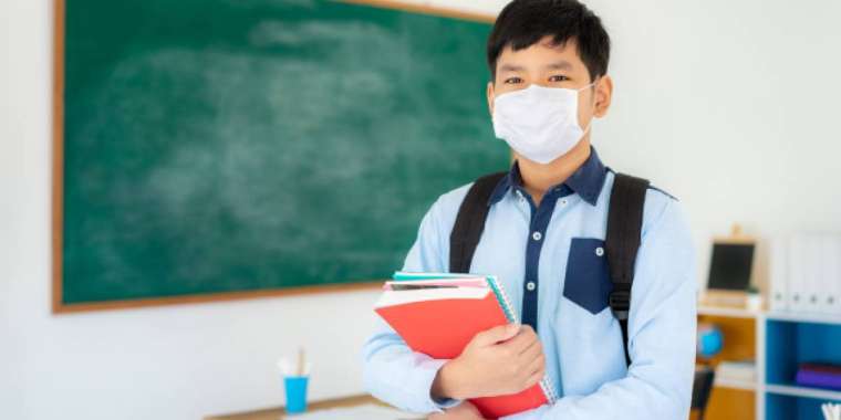 Сарапшылар: Оқушылар мектепте бірнеше жыл маска тағып жүруі керек