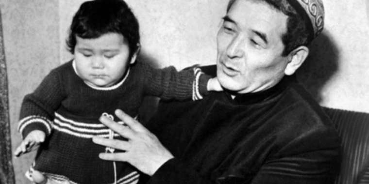 ӨМІРЛІ ӨНЕГЕ