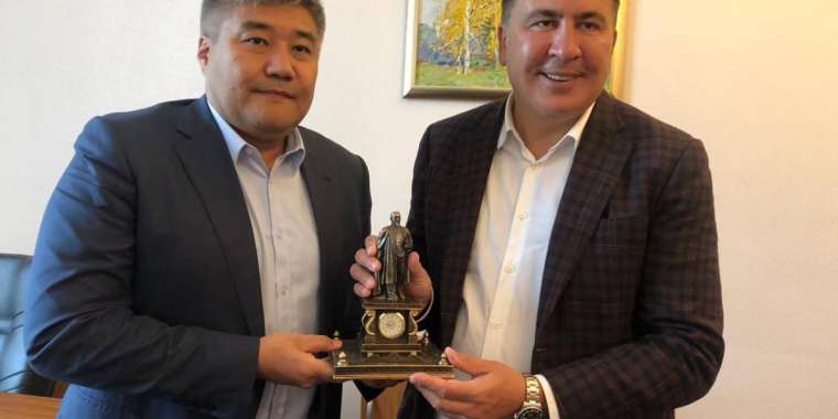 Саакашвили енді Кәлетаевпен кездесті