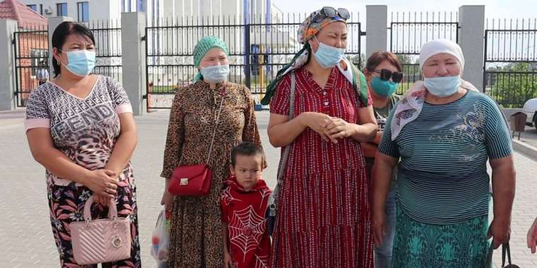 "Әкім Әбдіқалықова, жанайқайымызды тыңдаңыз!"