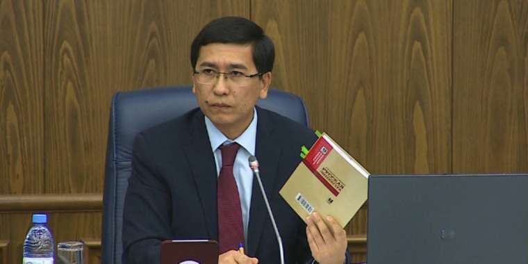 Педагог мәртебесі: Аймағамбетов кітапханашыларды ұмытып кеткен бе?