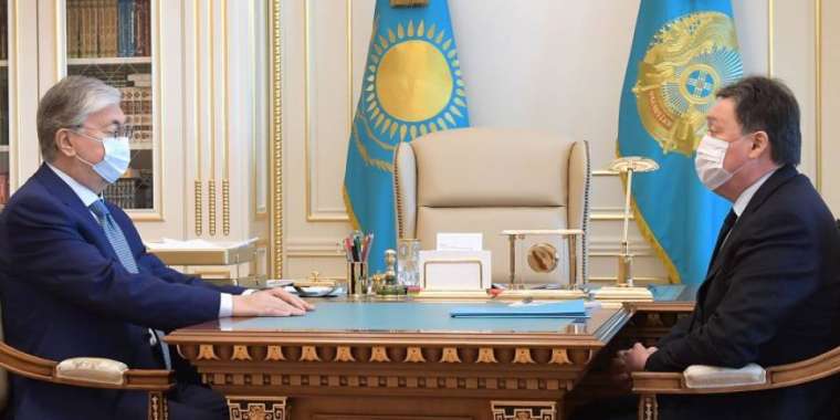 Мамин бәрін өсіріп жіберіпті