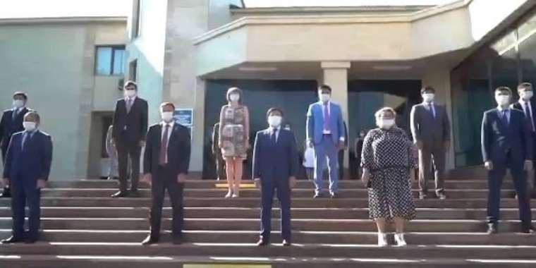 Карантин тәртібін бұзып, жауапқа тартылған шенеуніктер