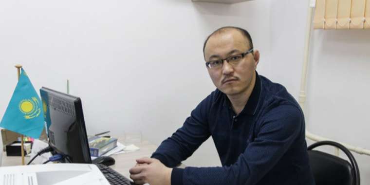 АҚСҰР КӨЛЕҢКЕ (Әңгіме)