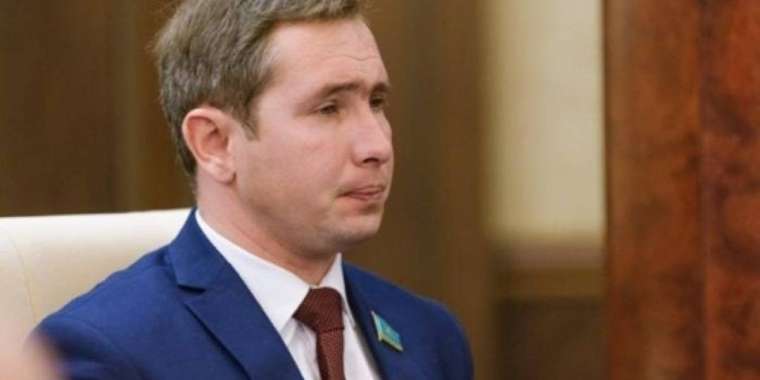 «Қараны қара, ақты ақ» деп айта алмайтын шенеуніктер бар