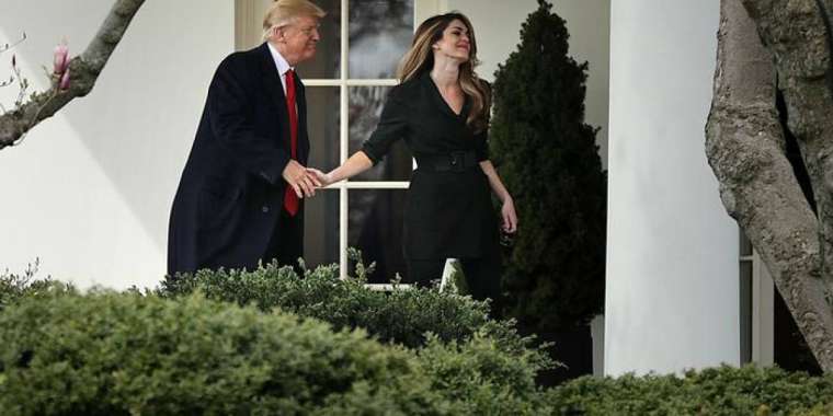 Трамп көмекшісінен коронавирус жұқтырып алыпты