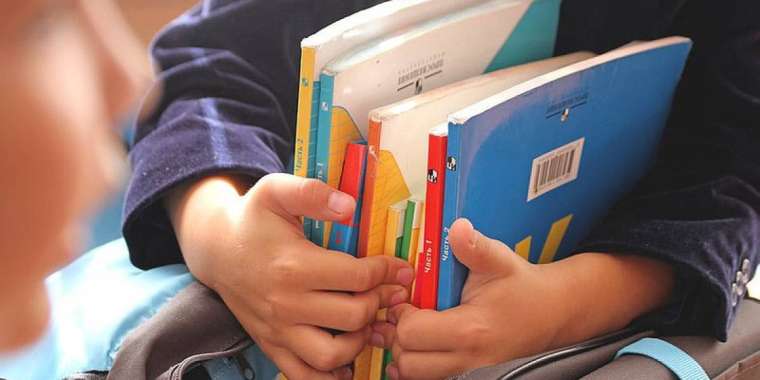 4 млрд бөлінсе де ақтөбелік оқушылар компьютерсіз отыр