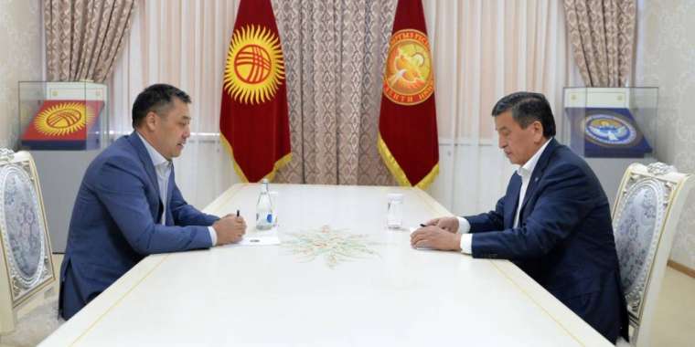 Жээнбеков аяқ асты неге кетті?