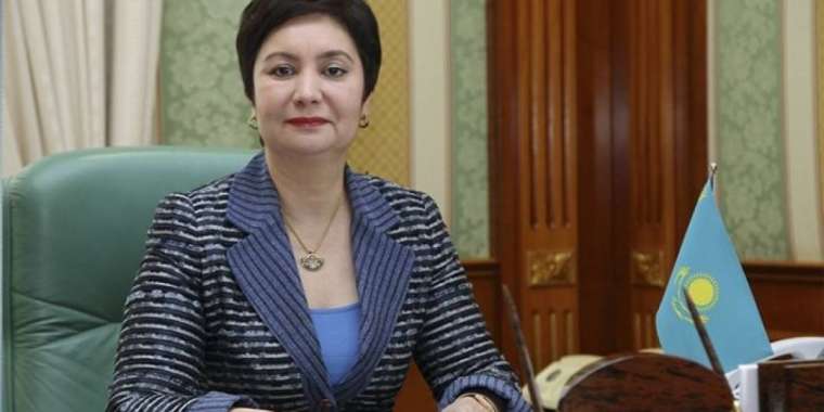 «Қайсарда» қазақша сөйлеуге тыйым салған. Әбдіқалықова оны біле ме?