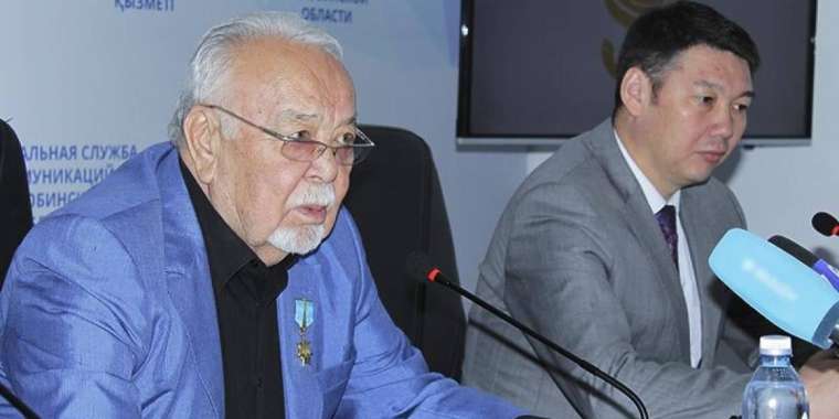 Мансапқұмар Маемиров Әшімовты жұмсап жүр