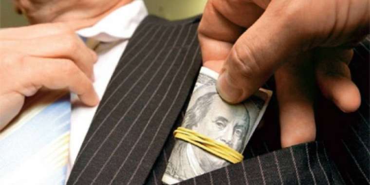 Жемқорлық халықтың ақшасын ғана жемейді